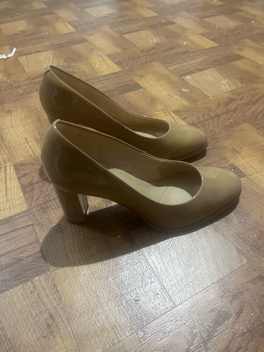 Clarks Women's Patent Round-Toe Heels in Tan